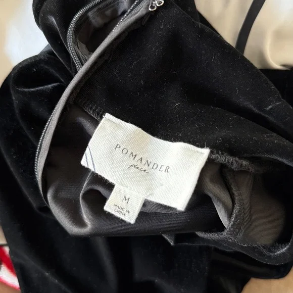 Tuckernuck Pomander Place Black Suzie Velvet Ruched Sleeve Maxi Dress - Medium - Picture 5 of 6